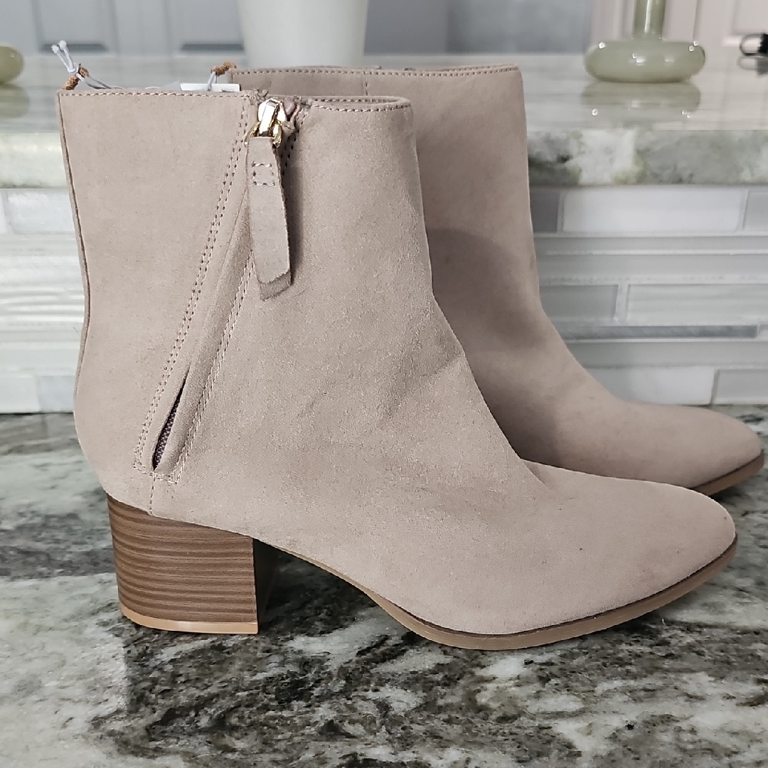 Elegant Beige Suede Type Ankle Boots